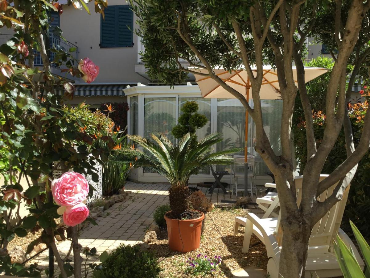 Mistral Gagnant Apartment Fréjus Exterior photo
